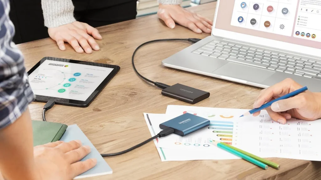 Difference between free and paid business listings comparison
